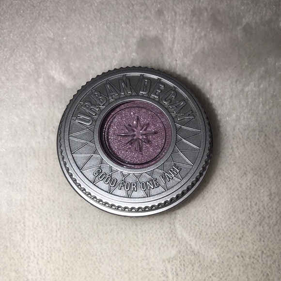Urban Decay GRIFTER💜 Shimmering Lavender Purple Eyeshadow - Picture 1 of 5